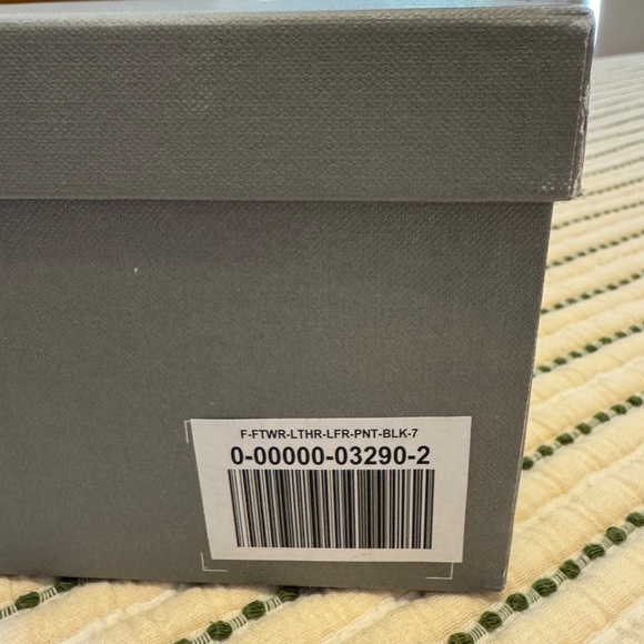 Unworn Black Everlane Almond Toe Loafer - Picture 6 of 6